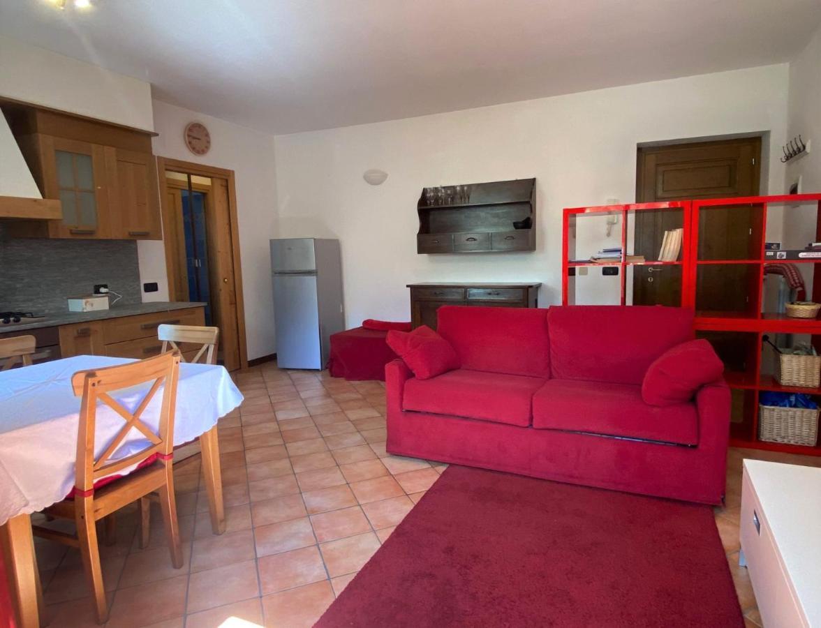 Apartamento The Children Smile- With Private Garden Colico Exterior foto