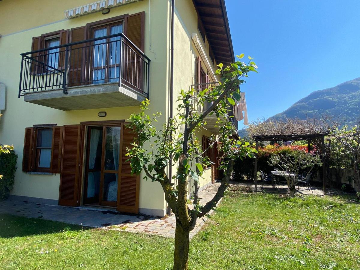 Apartamento The Children Smile- With Private Garden Colico Exterior foto