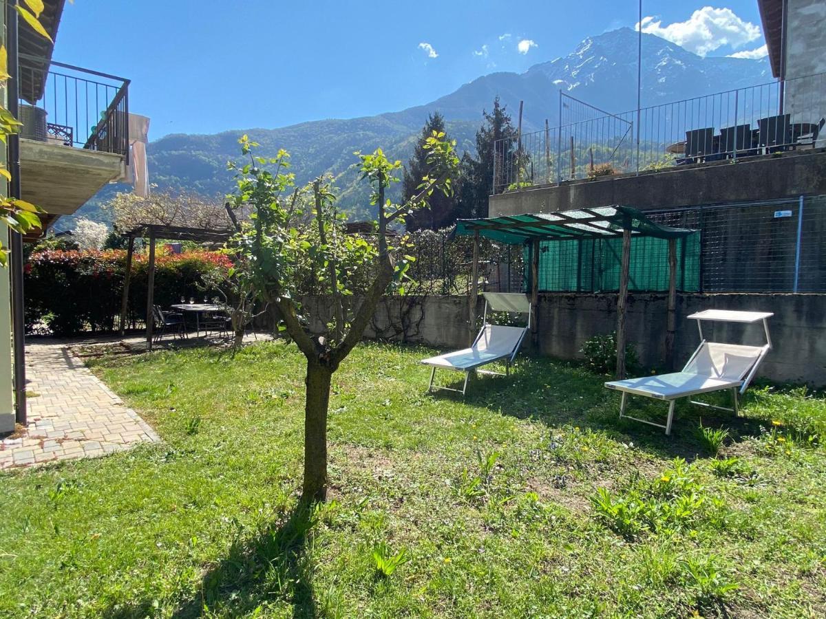 Apartamento The Children Smile- With Private Garden Colico Exterior foto